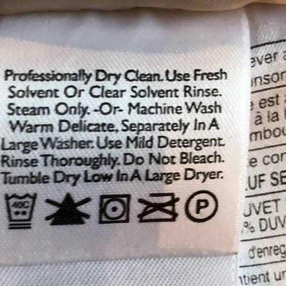 Eddie Bauer down Coat Cream Medium full zip,  2 front zip pockets - Picture 10 of 10